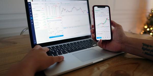 Cardano ADA Breaks the $1 Price Barrier as Bitcoin Trades Within a Narrow Range or Shows Limited Volatility